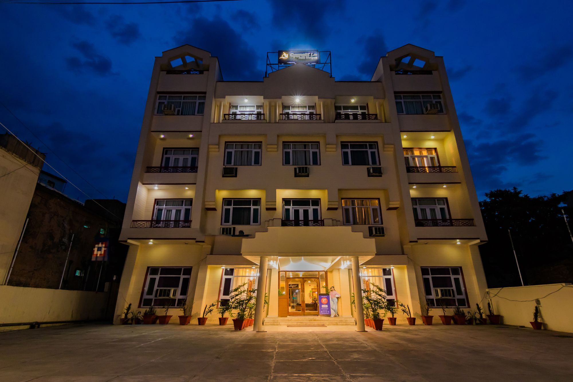 Cygnett Lite Asia Shripati Hotel Katra  Exterior foto